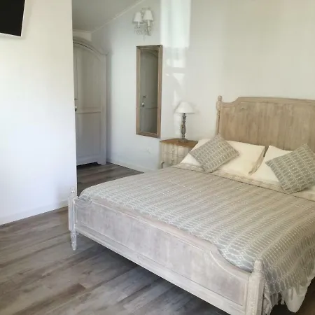 Nadine Bed & Breakfast