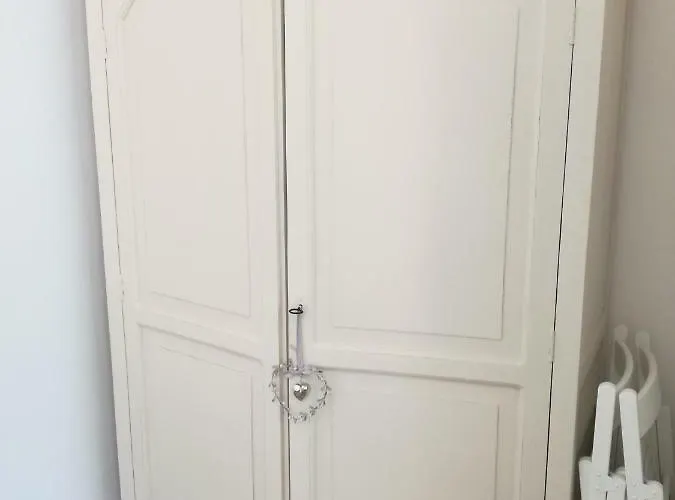 ベッド・アンド・ブレックファスト Nadine フォルリ