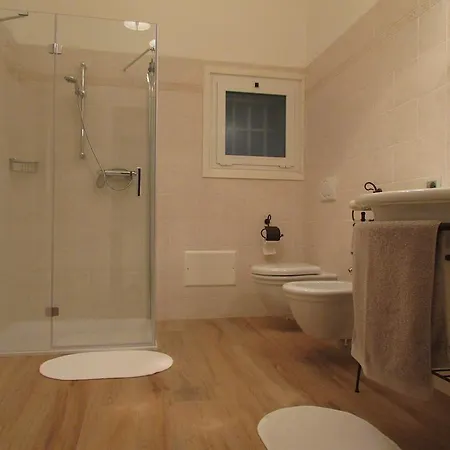 Nadine - Boutique Eco Con Parcheggio Gratuito Bed and breakfast Forlì